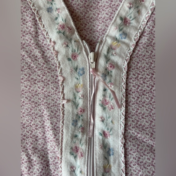 White stag sleepwear vintage cottage floral zip down night gown - Picture 2 of 7